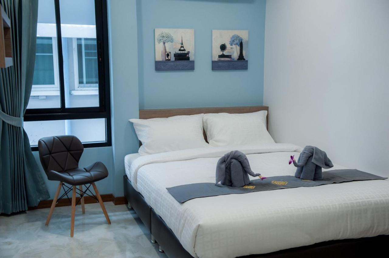The Moon Night Hotel Банкок Екстериор снимка