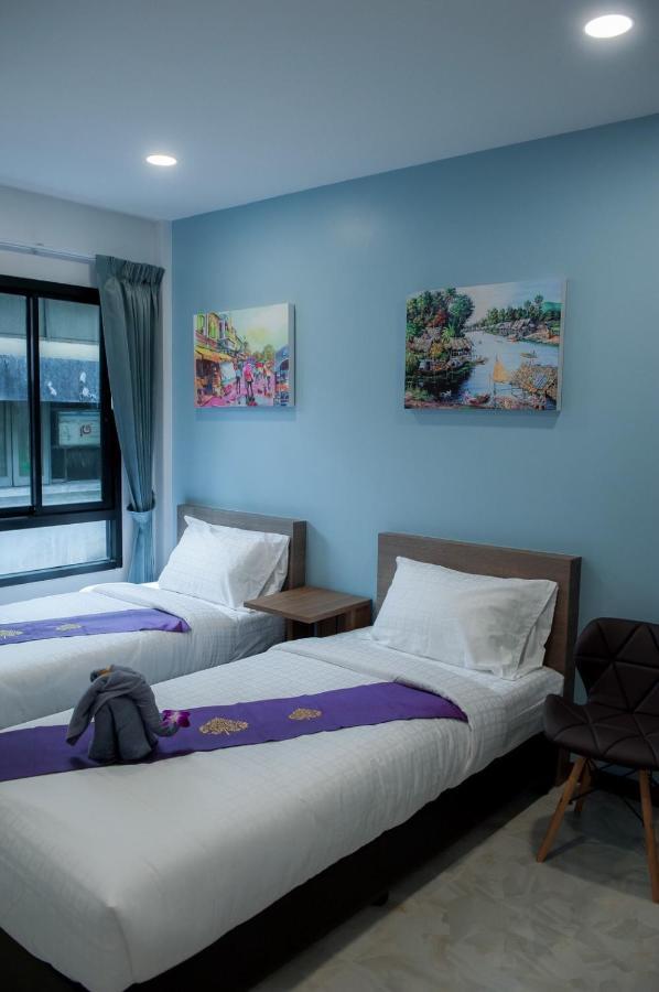 The Moon Night Hotel Банкок Екстериор снимка