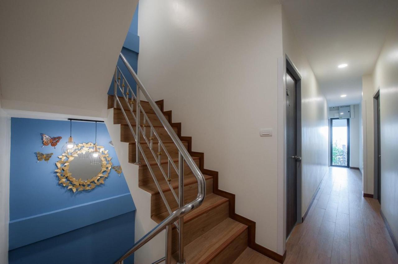 The Moon Night Hotel Банкок Екстериор снимка